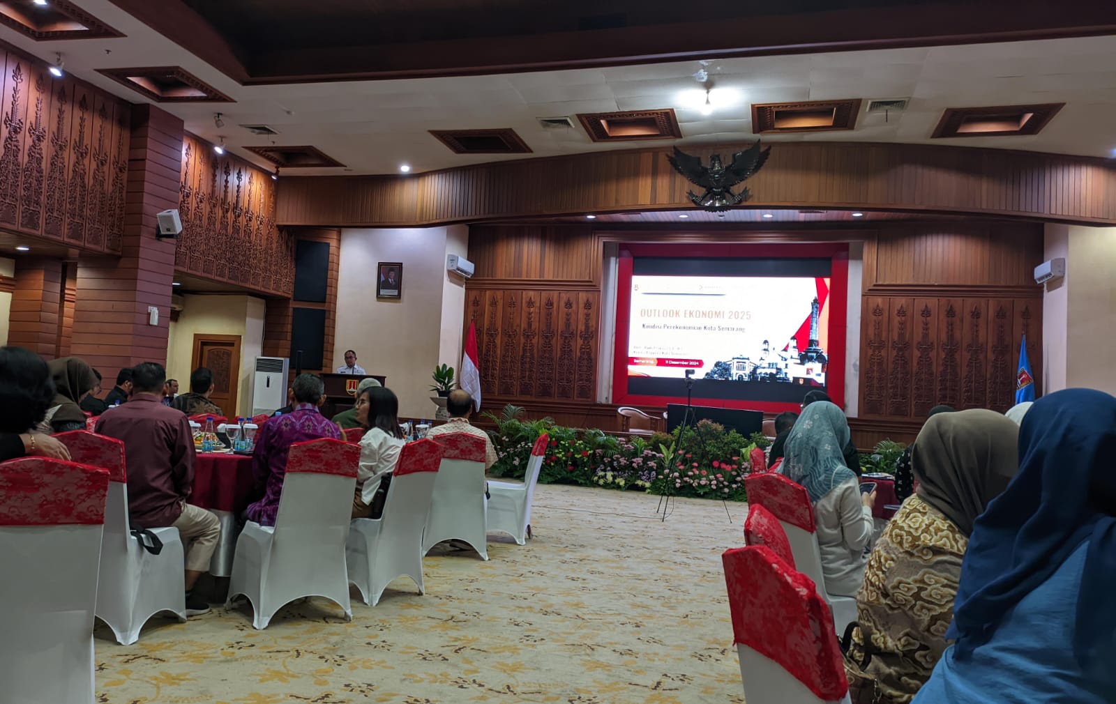 Outlook Ekonomi Semarang 2025: Membidik Peluang di Balik Tantangan Perekonomian